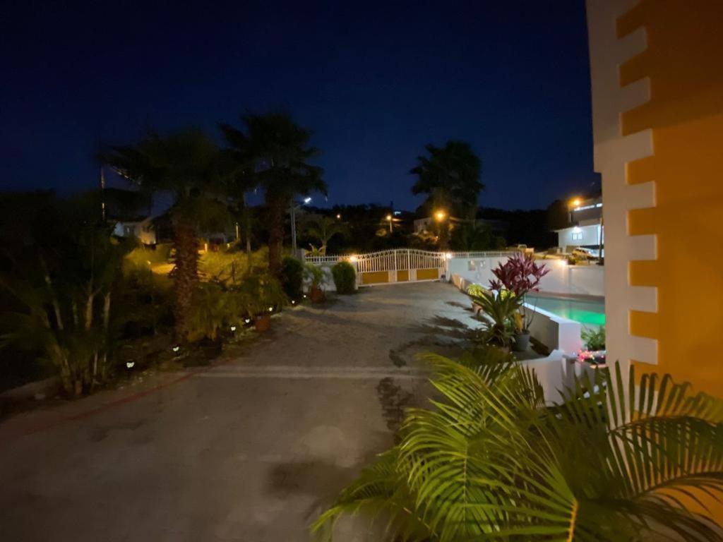 Faith'S Villa Tobago Diamond Extérieur photo